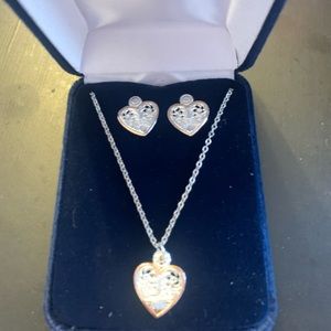 Montana Silver Necklace and Earring Set